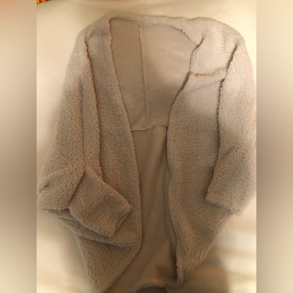 Gently worn. Pet and smoke free home.